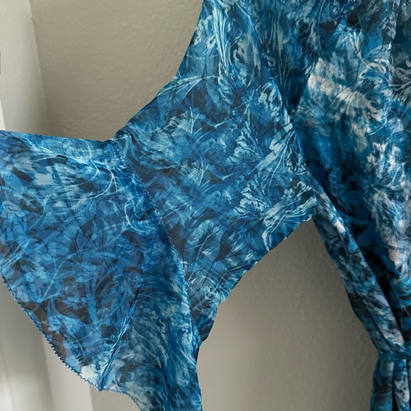 Elie Tahari Dress Rayna Blue Floral Sheer with black liner shell Size 8 NWT - Picture 5 of 12